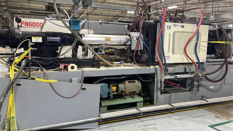 INYECTORA DE PLASTICO NISSEI 260 TONELADAS