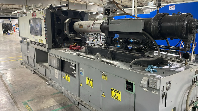 INYECTORA DE PLASTICO NISSEI 260 TONELADAS