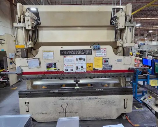 PRESSBRAKE HIDRAULICO 90 TONELADAS CINCINNATI