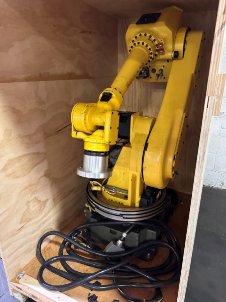 ROBOT FANUC M-710IB